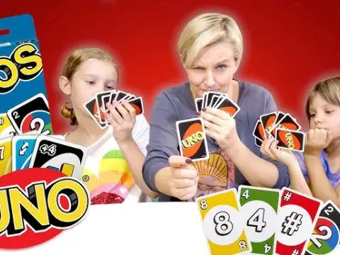 DOS vs UNO: Jak grać w DOS? Poznaj zasady i wygrywaj!